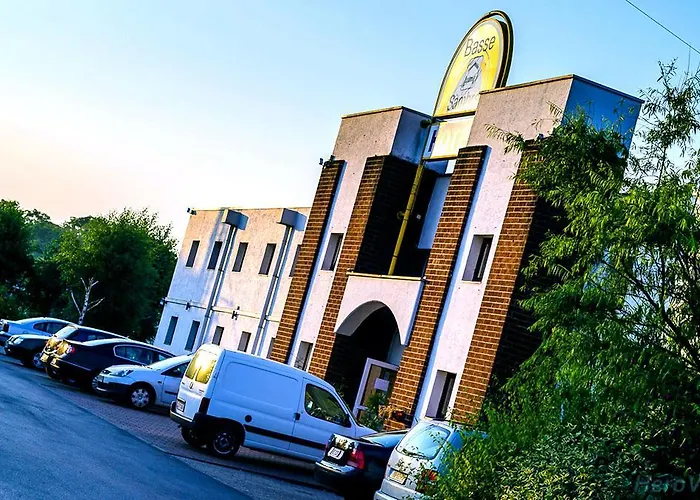 Hotel De La Basse Sambre